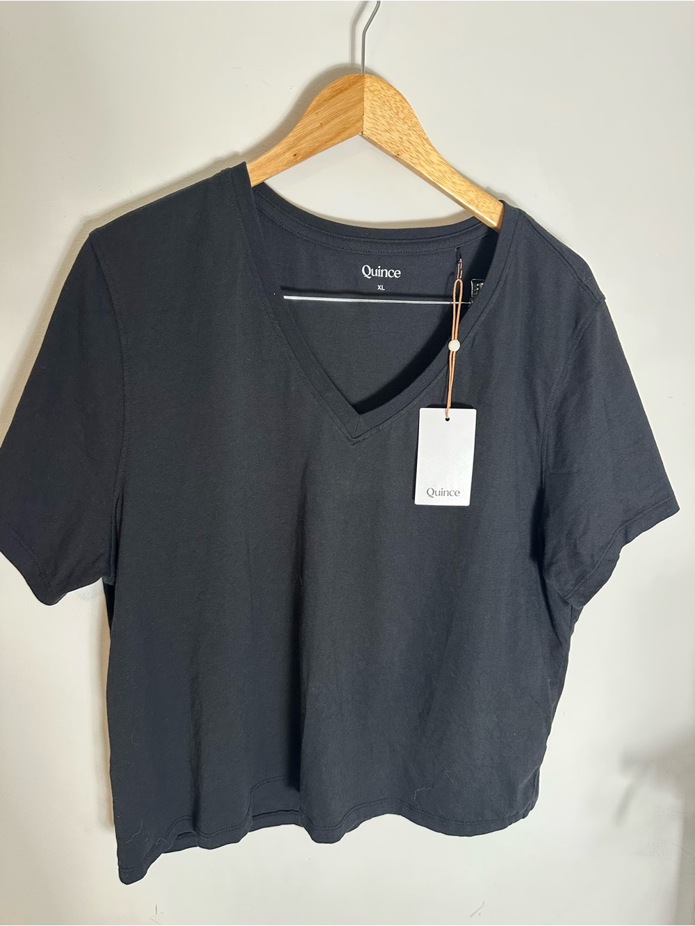 NWT Quince 100% cotton v neck boxy tee black extra large - Picture 2 of 5